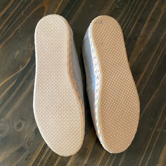 TOMS Classic Slip on Loafer - Picture 5 of 8